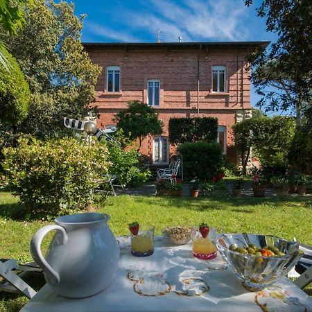 Villa Italy Marina di Pietrasanta Buitenkant foto