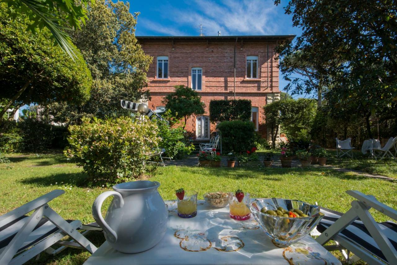 Villa Italy Marina di Pietrasanta Buitenkant foto